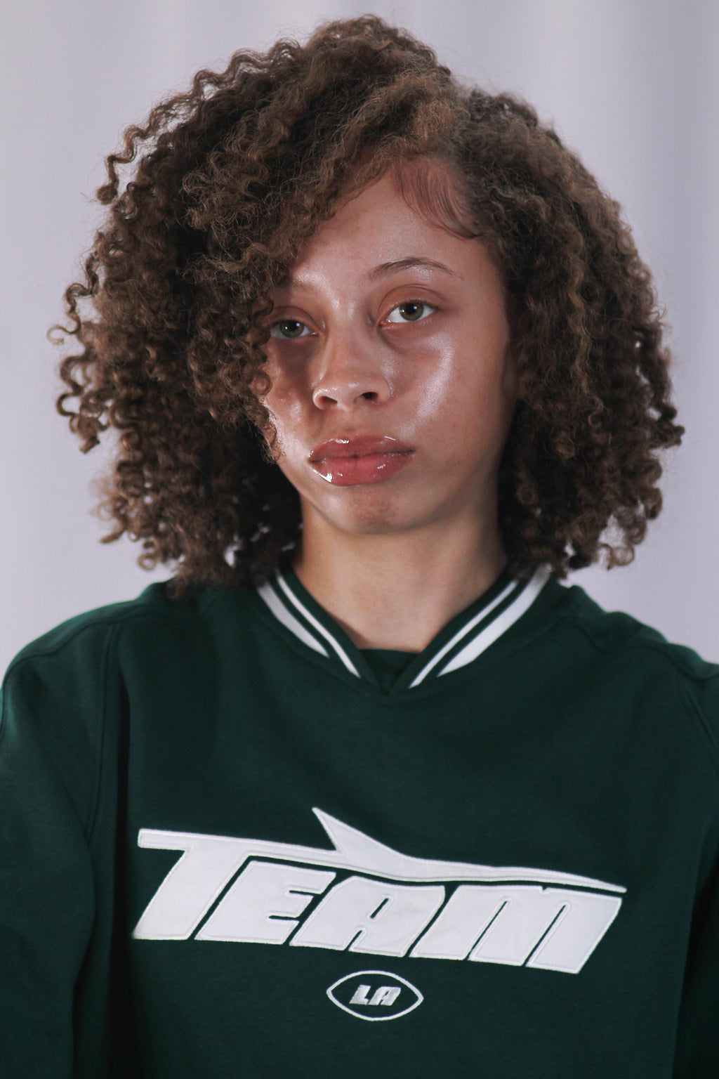 White Backdrop Studio Portraits – Clean. Timeless. Powerful.